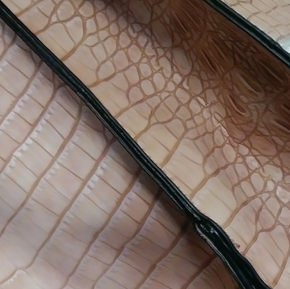 White Pink 🆕Stripped Handbag - Picture 6 of 8